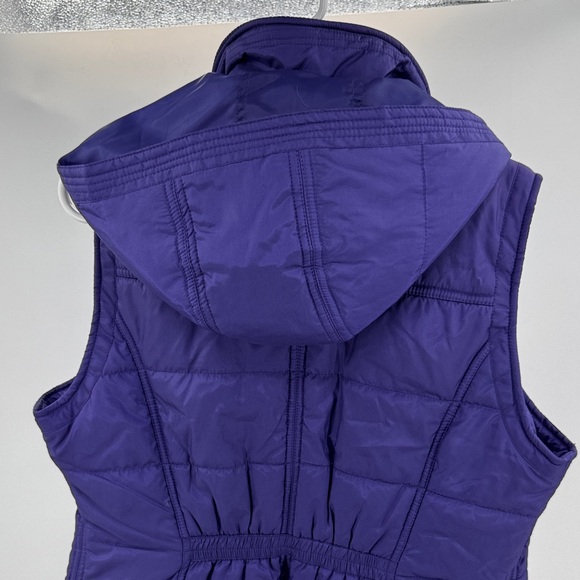 New York & Company Purple hooded puffer Vest L winter casual outdoor fall ruffle - Picture 3 of 9